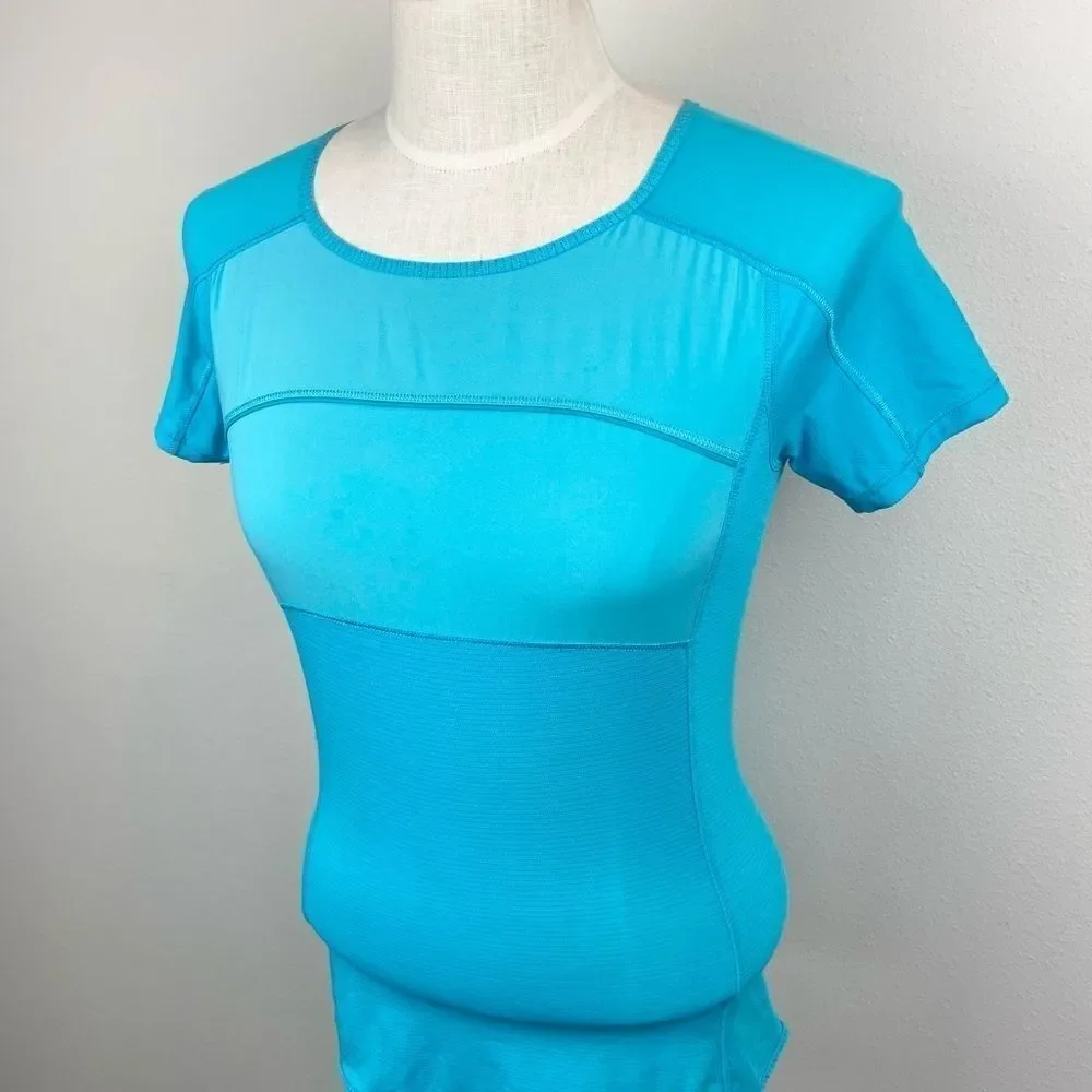 Lululemon Mesh Back Cut-Out Workout Tee - Picture 2 of 7